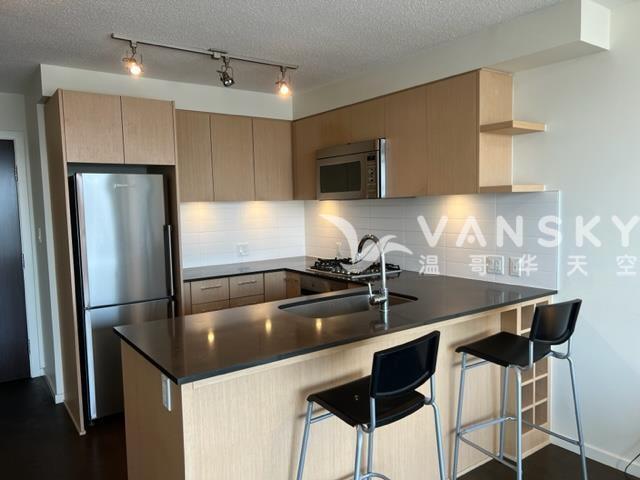 250516101523_kitchen 1.jpg